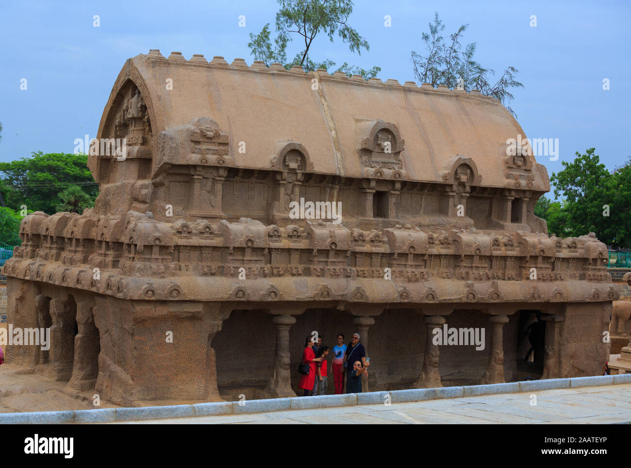 Cinq rathas (Pancha Rathas) - Le célèbre temple de Mahabalipuram (Inde). La structure est faite de pierre monolithique. Banque D'Images