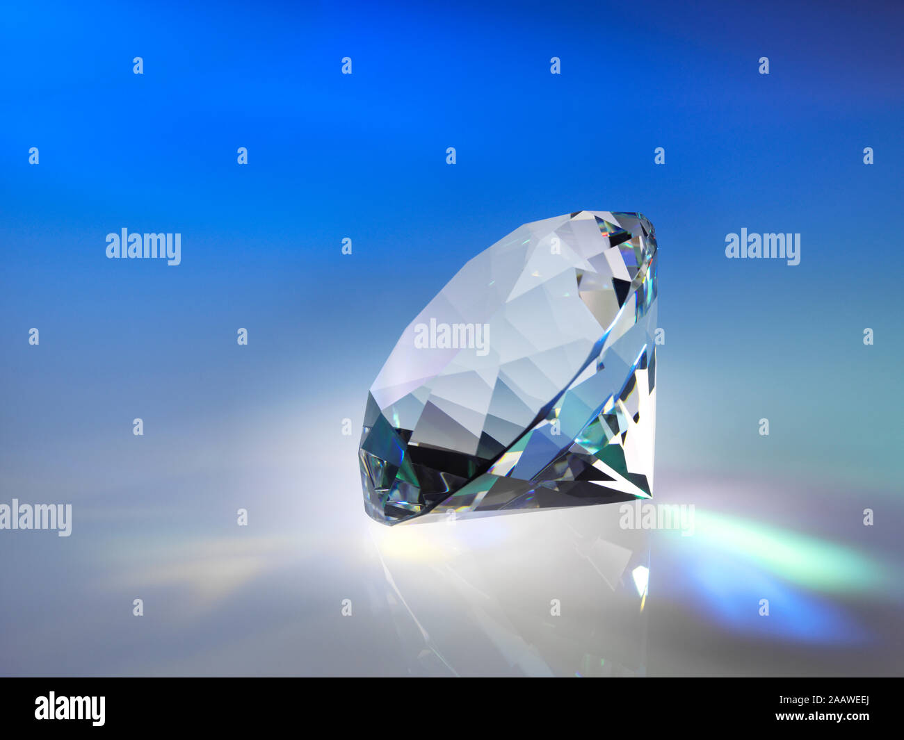 Close-up of gemstone sur table Banque D'Images