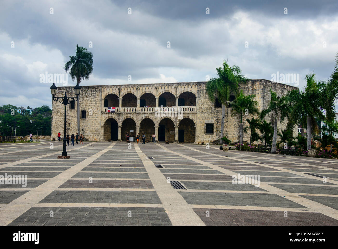 Vue sur l'Alcazar de Colon contre ciel nuageux, Santo Domingo, République Dominicaine Banque D'Images
