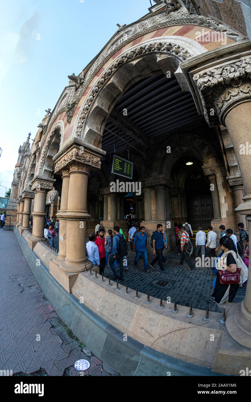 Mumbai Maharashtra Inde 6 Septembre 2019 La Gare Chhatrapati Shivaji Terminus Victoria anciennement à Mumbai, l'Inde est un UNESCO World Heritage Site. Banque D'Images