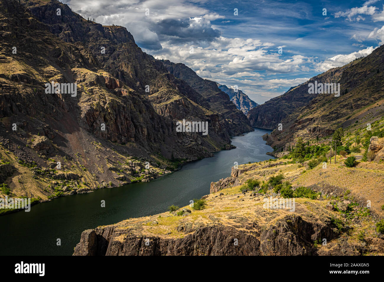 Une vue de la rivière Snake à l'Idaho et l'Oregon de stateline dans Hells Canyon." Banque D'Images