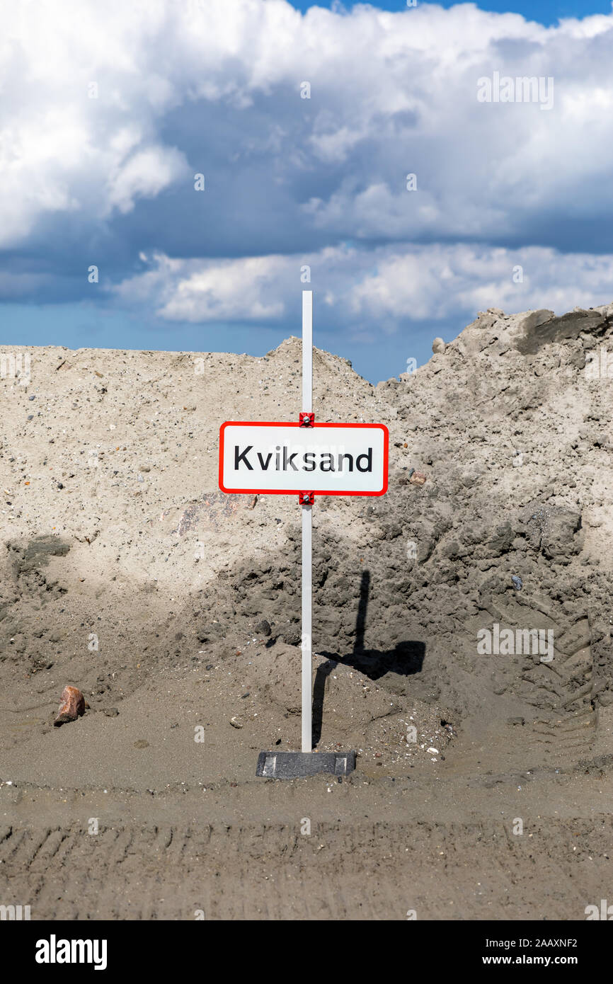 'Kviksand» (sables mouvants), signe en danois Banque D'Images