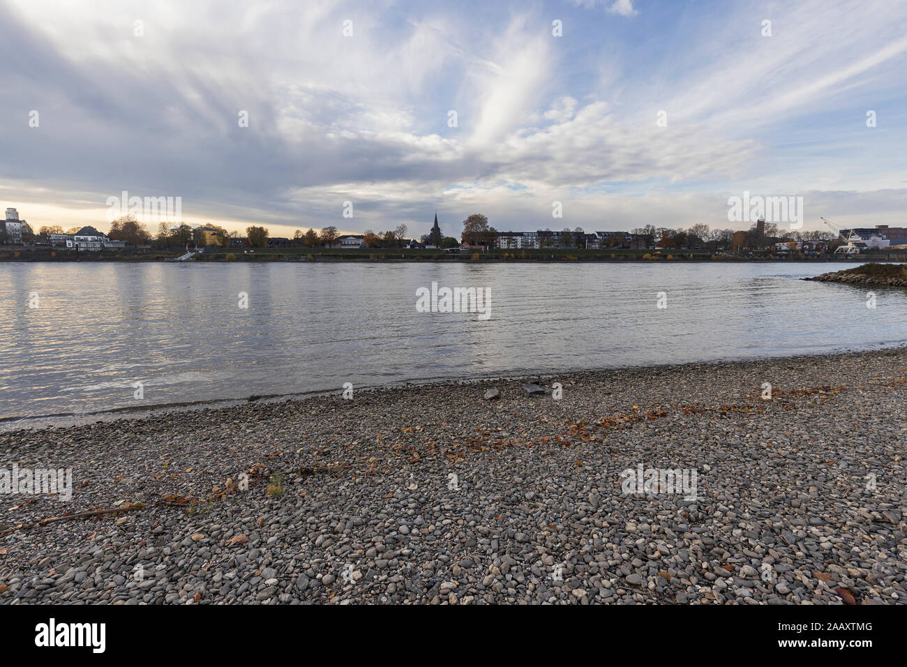 Krefeld-Uerdingen - Close-up à Rhin, Rhénanie du Nord-Westphalie, Allemagne, 23.11.2019 Banque D'Images