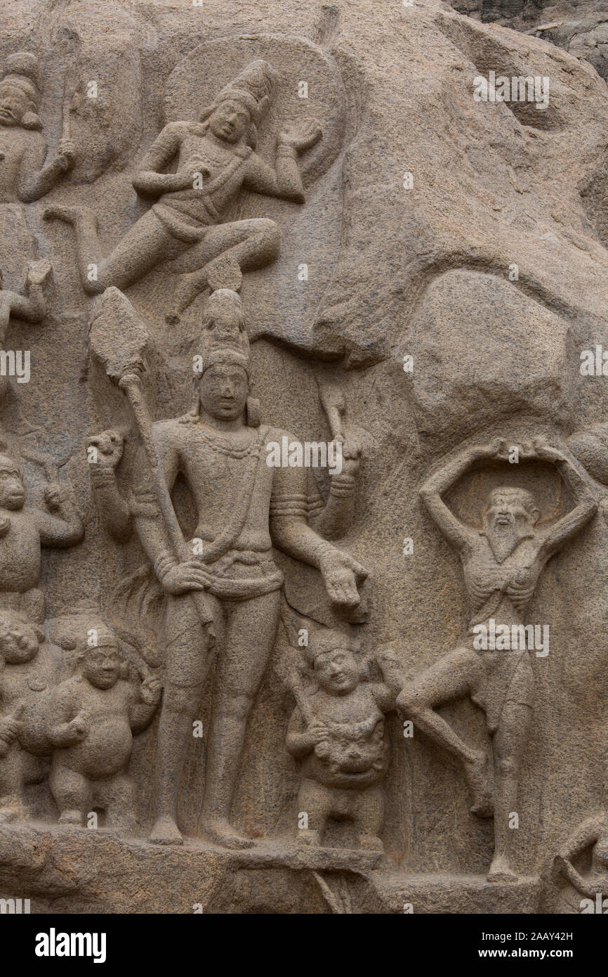 La pénitence d'Arjuna - La célèbre architecture de pierre monolithique de Mahabalipuram (Inde) Banque D'Images
