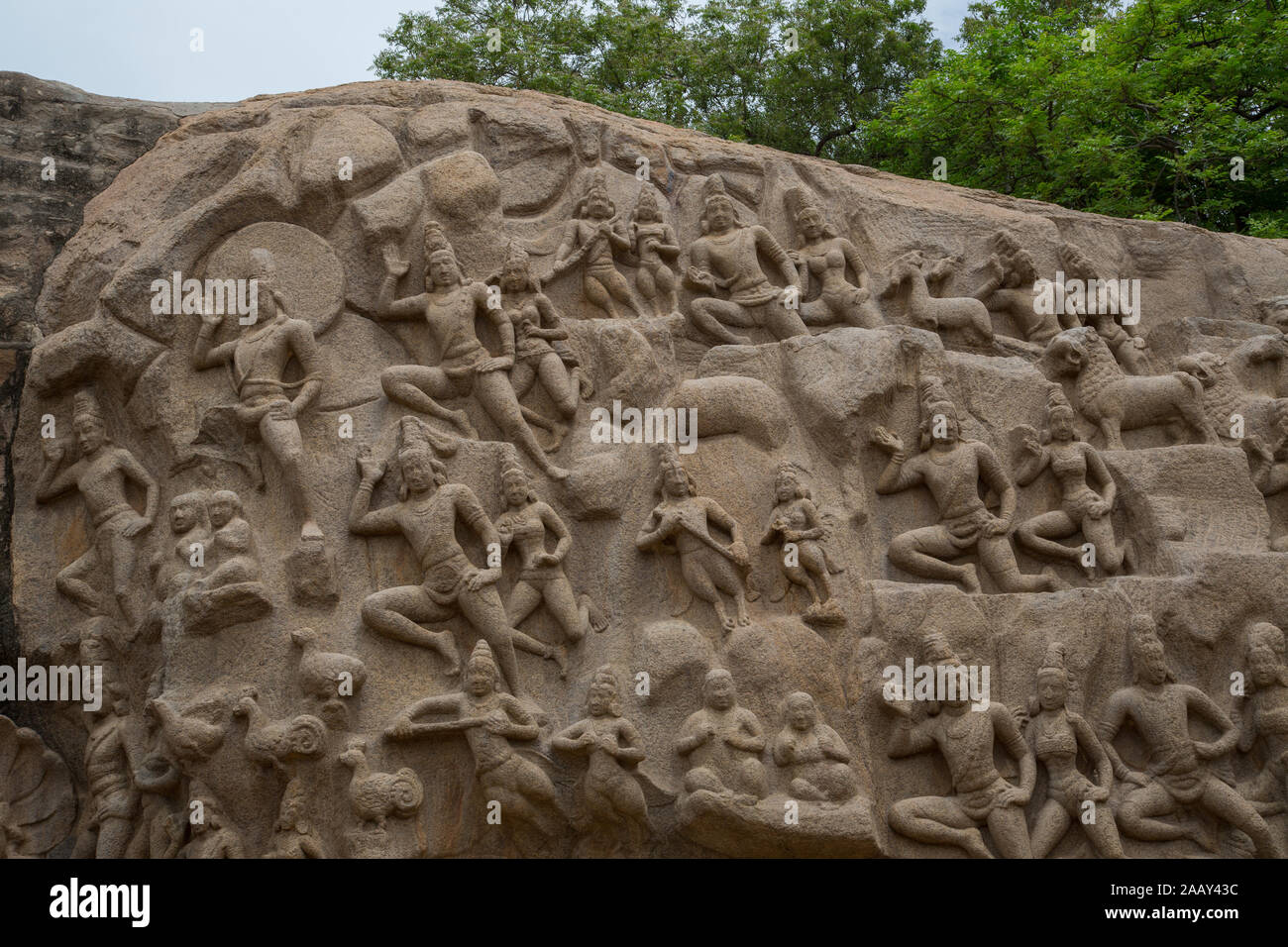 La pénitence d'Arjuna - La célèbre architecture de pierre monolithique de Mahabalipuram (Inde) Banque D'Images