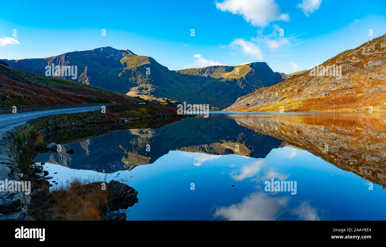 Llyn Ogwen, près de Bethesda, Gwynedd, au nord du Pays de Galles. Image prise en novembre 2019. Banque D'Images
