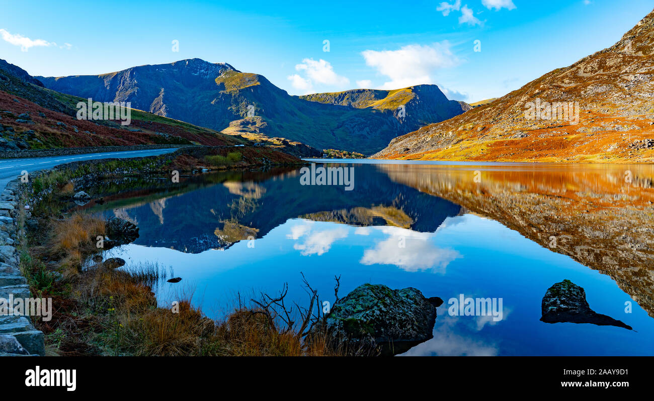 Llyn Ogwen, près de Bethesda, Gwynedd, au nord du Pays de Galles. Image prise en novembre 2019. Banque D'Images