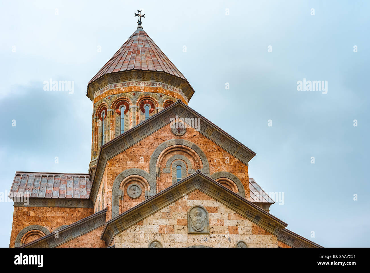 Vue de la partie supérieure du Sighnaghi-St. Nino Monastère, Sighnaghi, Géorgie. Complexe monastique orthodoxe de Géorgie et le siège de l'épiscopat de Bodbe près de Banque D'Images