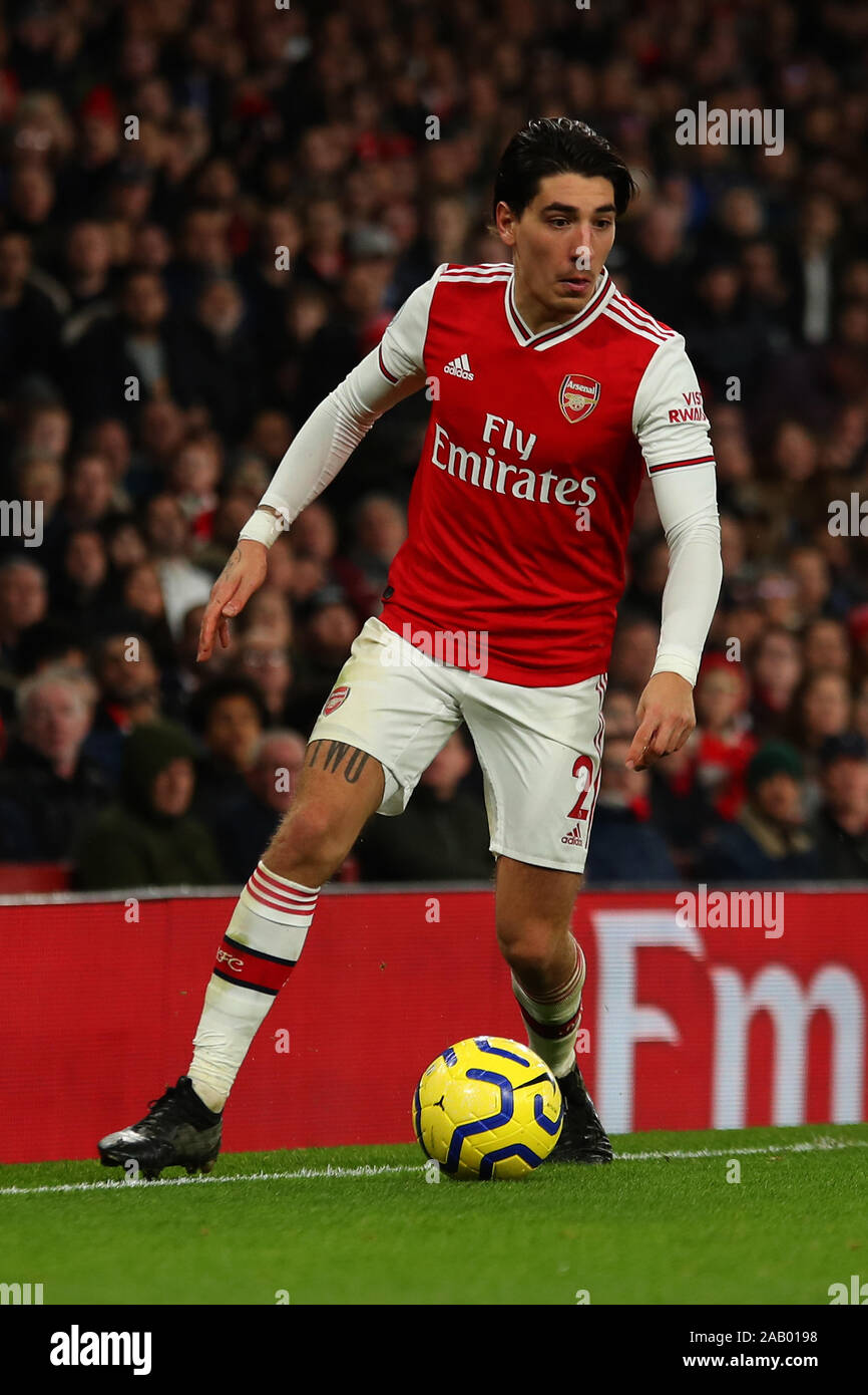 Londres, Royaume-Uni, le 23 novembre. Hector Bellerin défenseur d'Arsenal au cours de Premier League anglaise entre Arsenal et Southampton au Emirates sta Banque D'Images