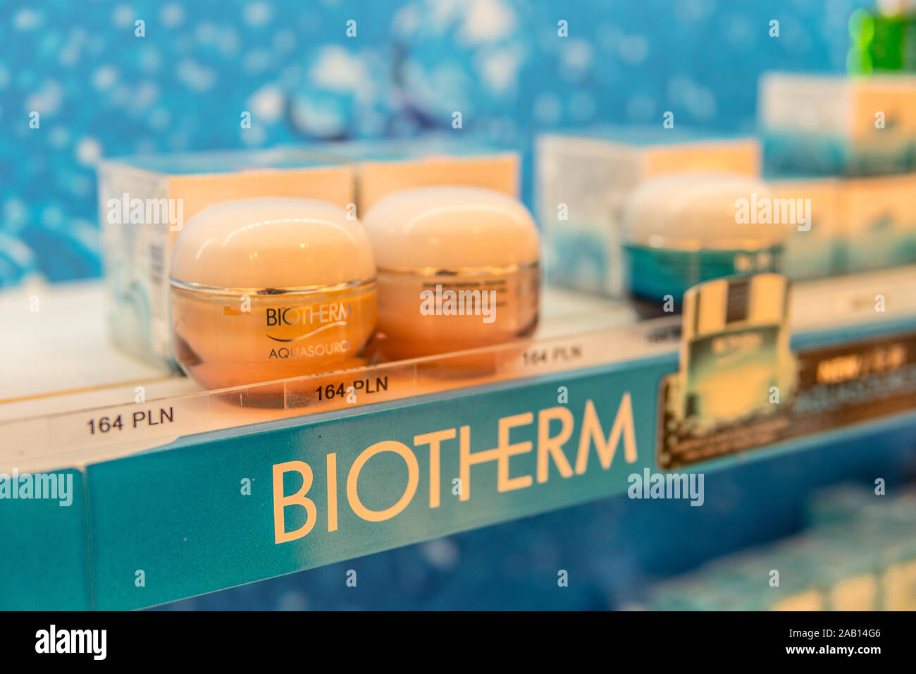 Biotherm cosmétiques sur le shop pour la vente. Biotherm est soins de la peau de luxe français société appartenant à L'Oréal dans le cadre de la division des produits de luxe Banque D'Images