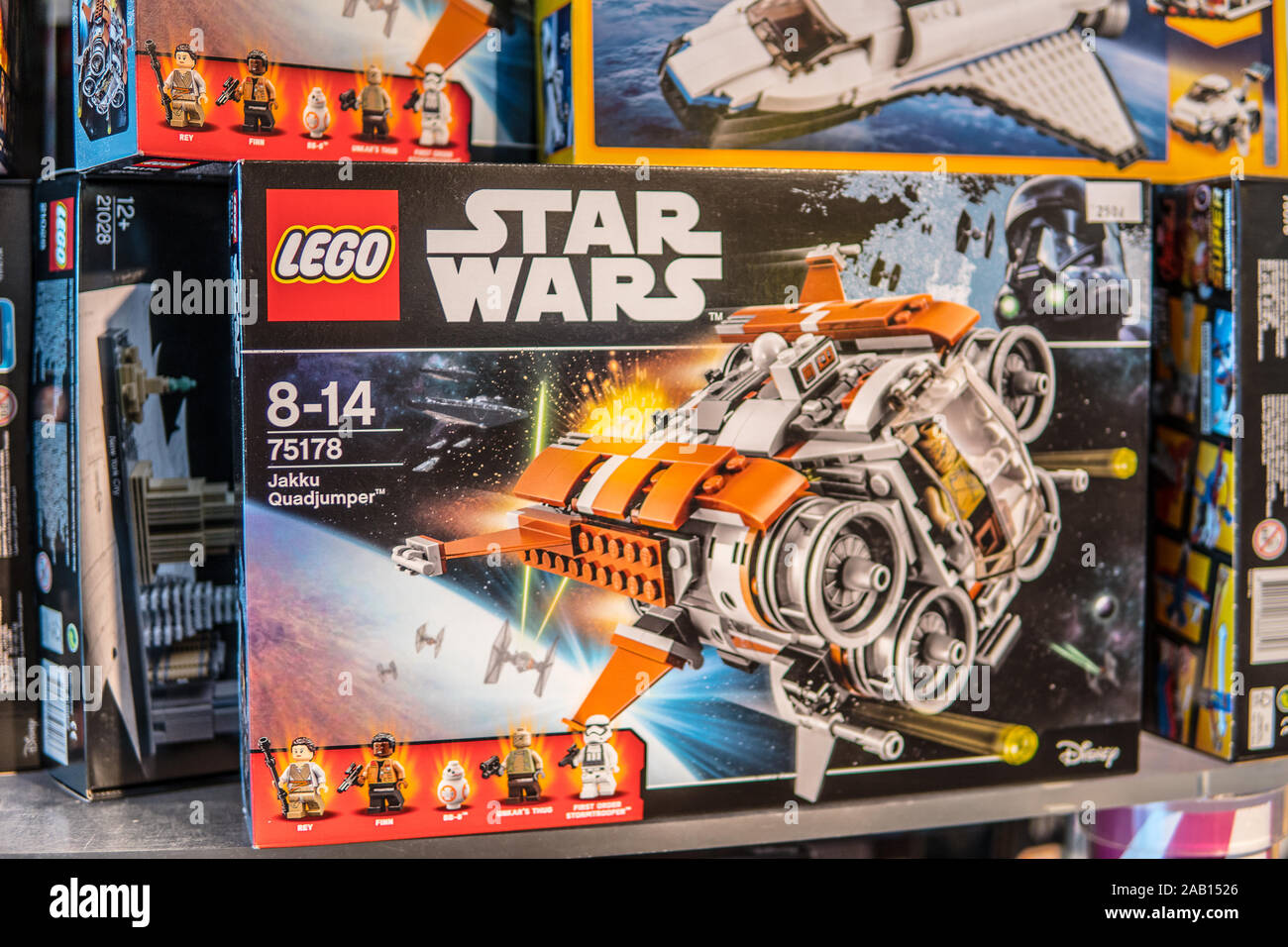 Lego Star Wars Jakku Quadjumper, Disney, pour les enfants âgés de 8-14, 75178, fort sur la boutique pour la vente d'affichage Banque D'Images
