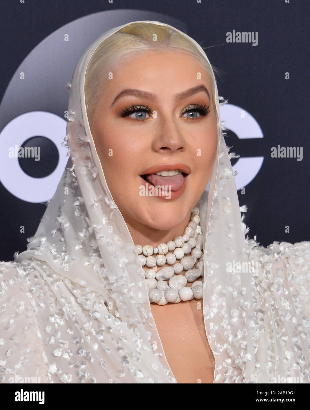 Los Angeles, United States. 24 Nov, 2019. La chanteuse Christina Aguilera arrive pour la 47e assemblée annuelle de l'American Music Awards Microsoft Theatre de Los Angeles le dimanche, Novembre 24, 2019. Photo par Jim Ruymen/UPI UPI : Crédit/Alamy Live News Banque D'Images
