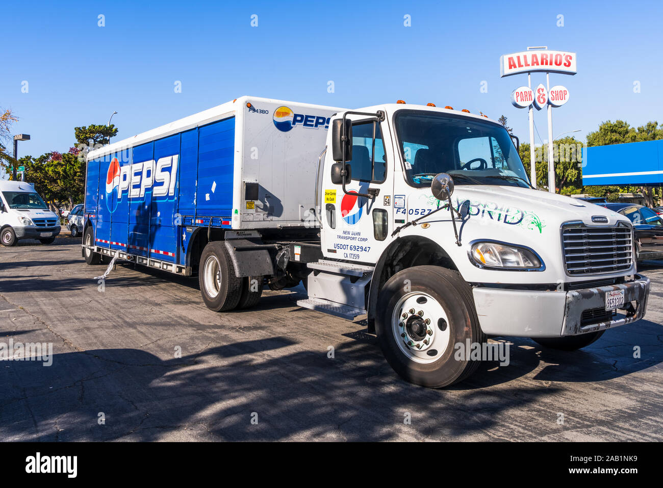 Nov 23, 2019 Sunnyvale / CA / USA - camion Pepsi des livraisons dans le sud de San Francisco Bay Area, PepsiCo, Inc. est une multinationale américaine de la nourriture, sn Banque D'Images