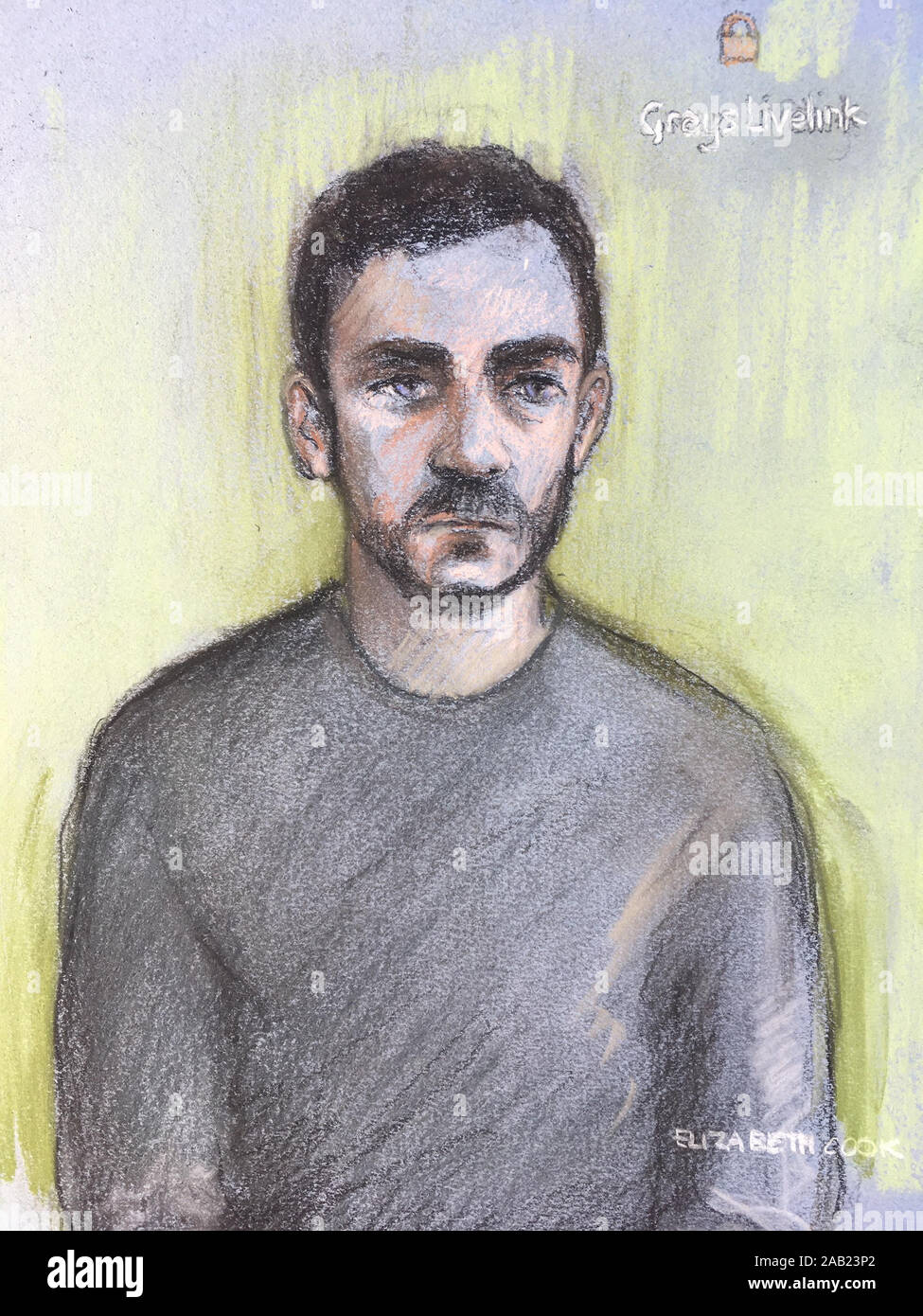Sketch par fichier artiste Cour Elizabeth Cook, de conducteur de camion Maurice Robinson, 25 ans, apparaissant par vidéo-link au cour des magistrats de Chelmsford, Essex. Robinson, qui aurait été partie d'un réseau de contrebande à l'échelle mondiale, est accusé d'homicide involontaire d'un groupe d'hommes, de femmes et d'enfants retrouvés morts dans une remorque frigorifique et est appelée à comparaître à la cour par vidéo le lundi pour saisir moyens. Banque D'Images