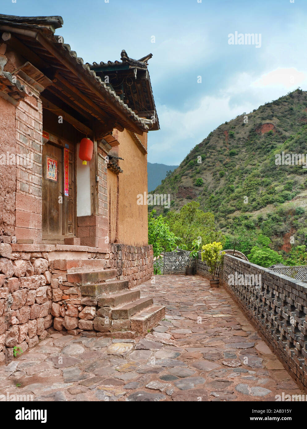 Maison Adobe dans le village de Nuodeng, province du Yunnan, Chine Banque D'Images