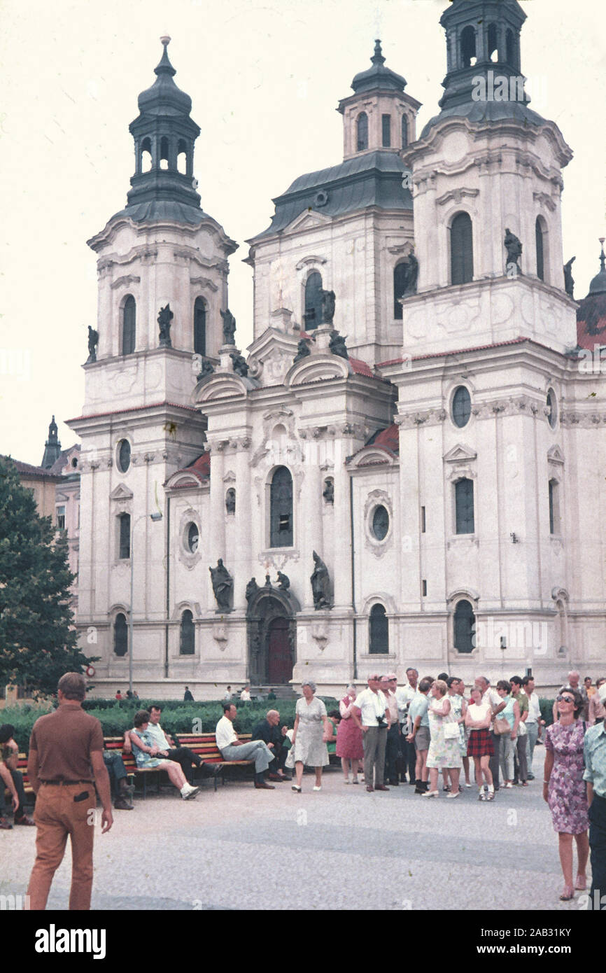 Église St Nikolas Baroque à Prague dans les années 60, République Tchèque Banque D'Images