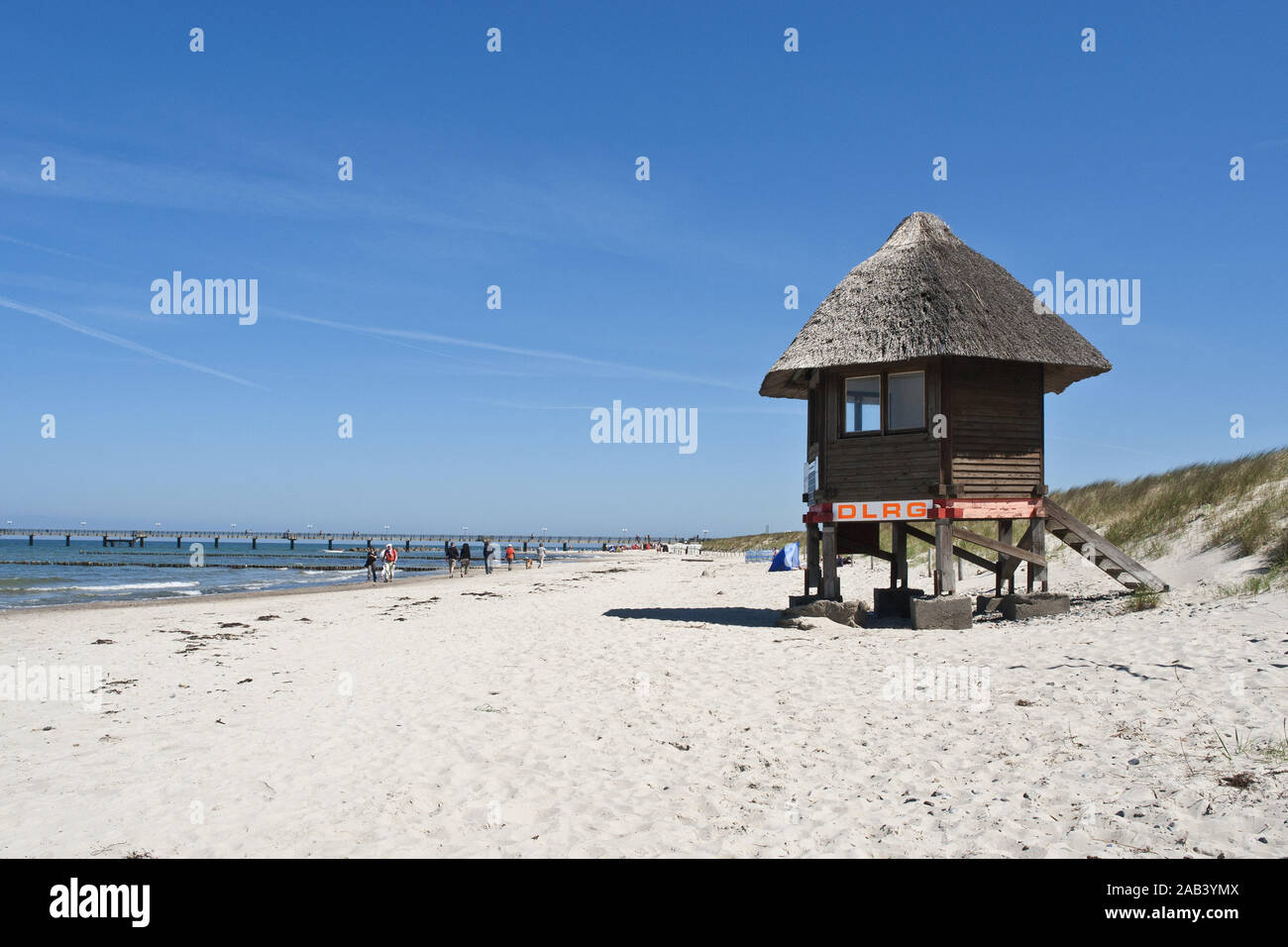 DLRG Haus an einem Strand an der Ostsee |DLRG maison sur une plage de la mer Baltique| Banque D'Images
