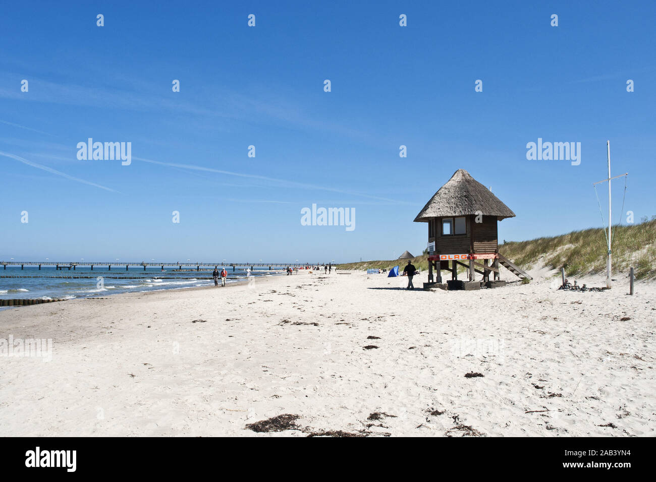 DLRG Haus an einem Strand an der Ostsee |DLRG maison sur une plage de la mer Baltique| Banque D'Images