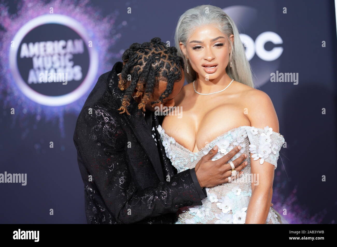 Los Angeles, Ca. 24 Nov, 2019. L'Enfant riche, Tori Brixx à l'American Music Awards 2019 lors du Microsoft Theatre de Los Angeles, Californie le 24 novembre 2019. Crédit : Tony Forte/media/Alamy Punch Live News Banque D'Images