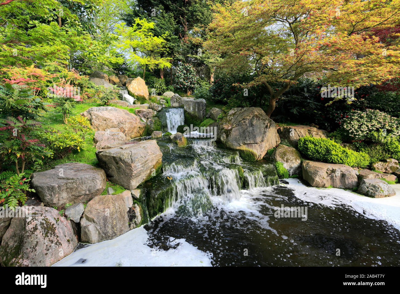 Le protocole de Kyoto, le jardin japonais de Holland Park, le Royal Borough de Kensington et Chelsea, Londres, Angleterre Banque D'Images