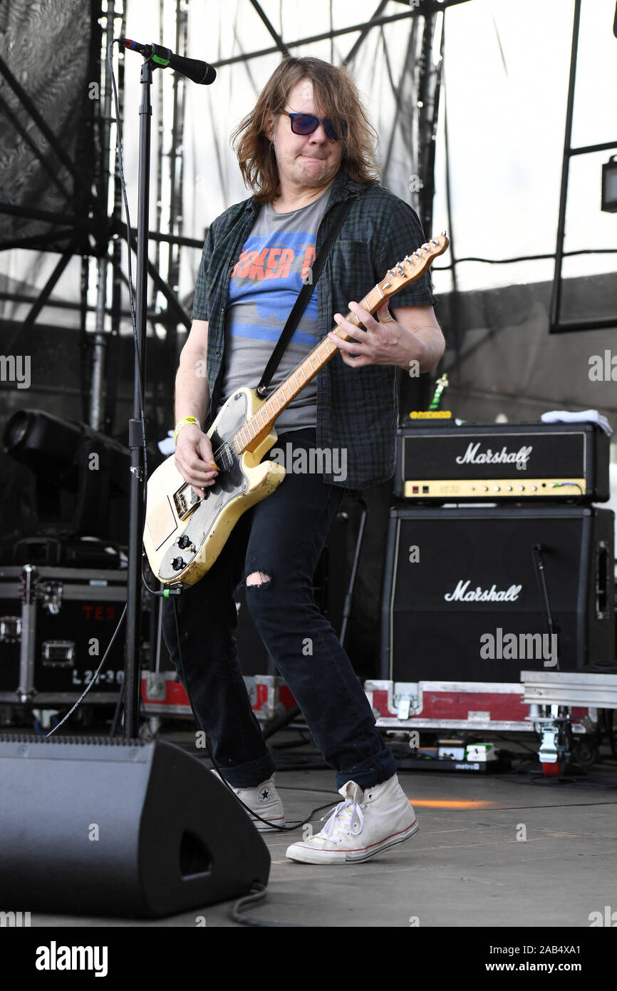 Fort Lauderdale en Floride, USA. 24 Nov, 2019. Dave Pirner de Soul Asylum effectue pendant le Festival de musique de jusant à Fort Lauderdale Beach le 24 novembre 2019 à Fort Lauderdale, en Floride. Credit : Mpi04/media/Alamy Punch Live News Banque D'Images