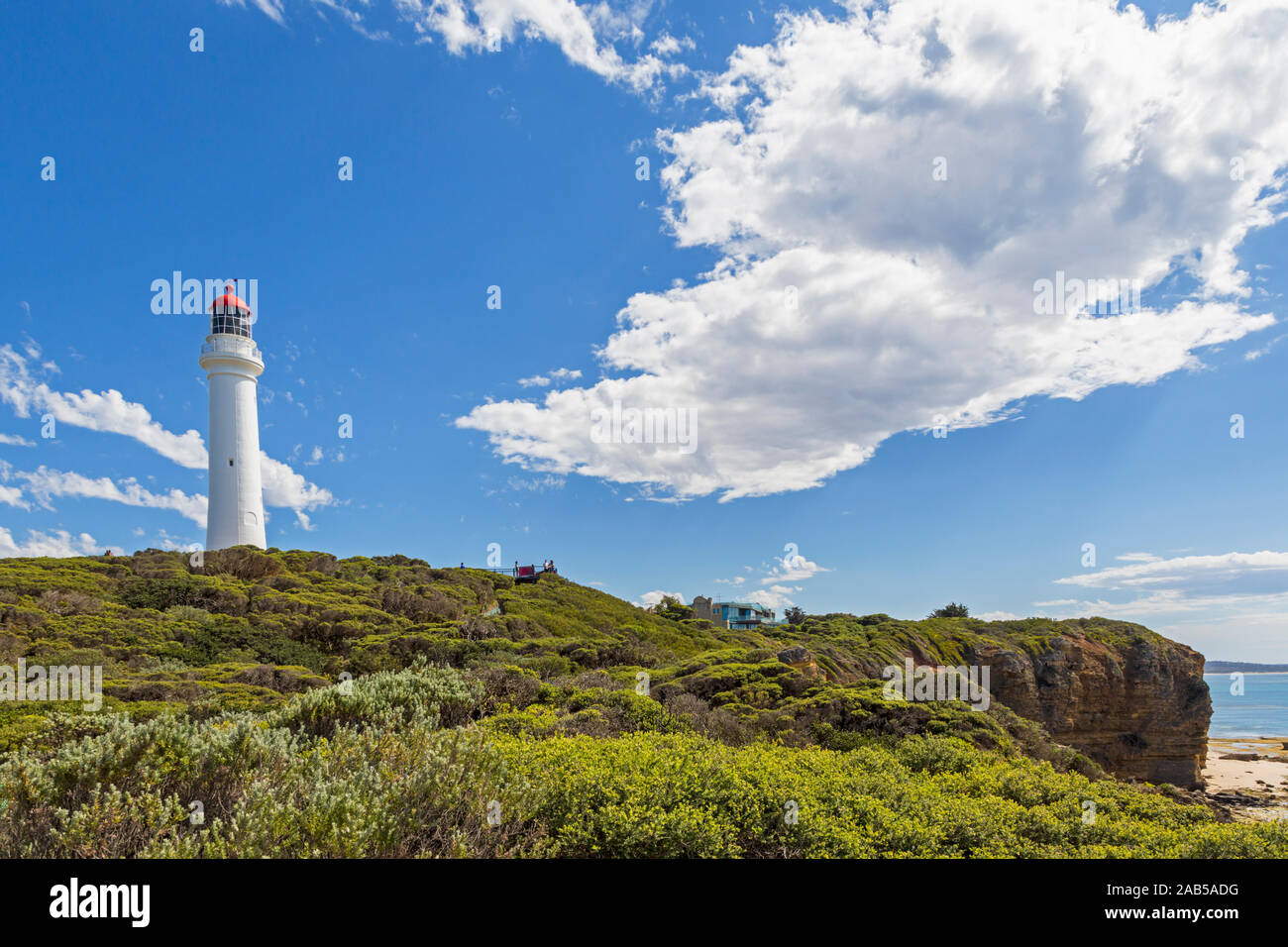 D'entrée d'Aireys, Victoria, Australie. La Great Ocean Road. Le Split Point Lighthouse, datant de 1891. Banque D'Images