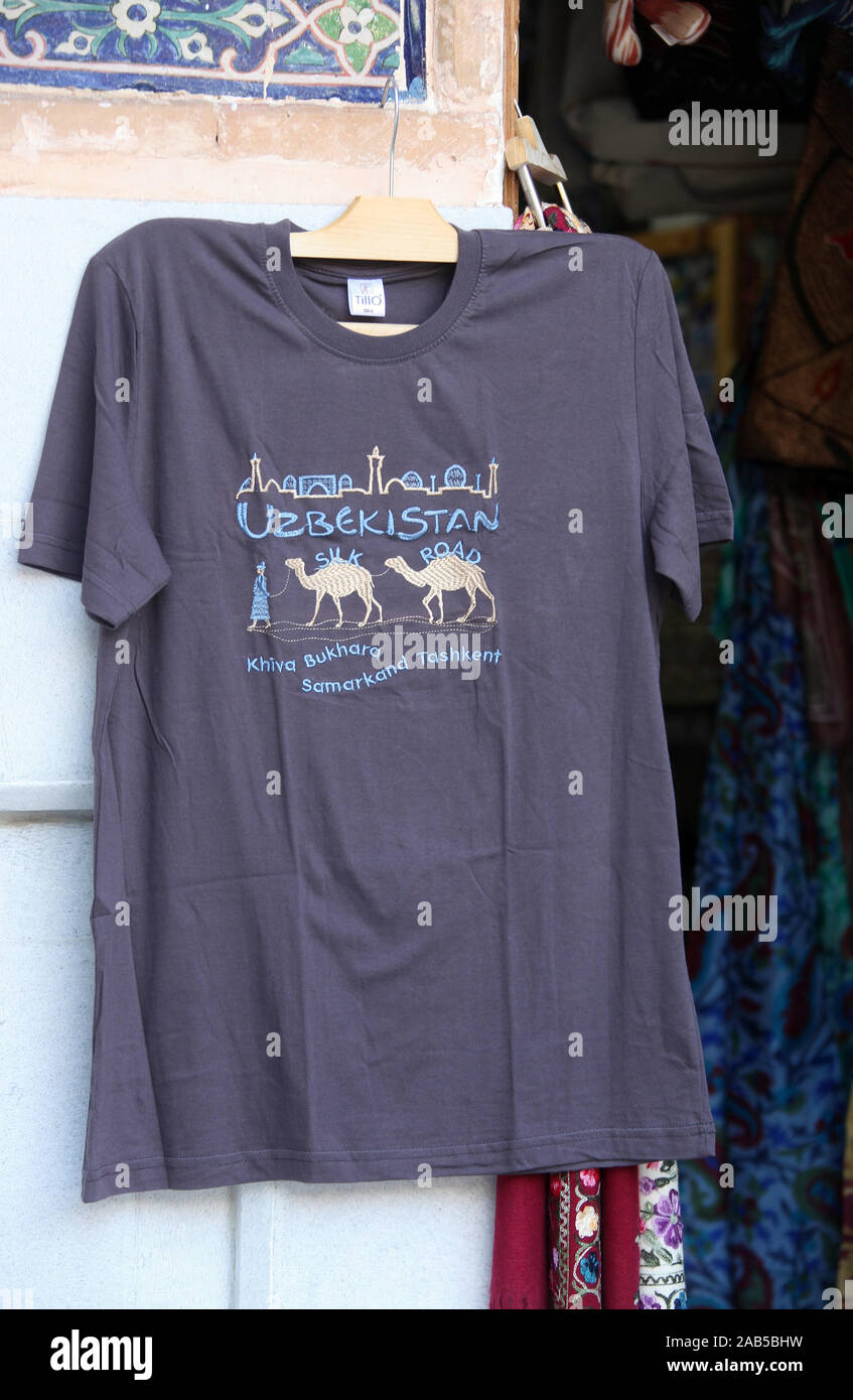 Route de la soie t-shirt à vendre en Ouzbékistan Banque D'Images