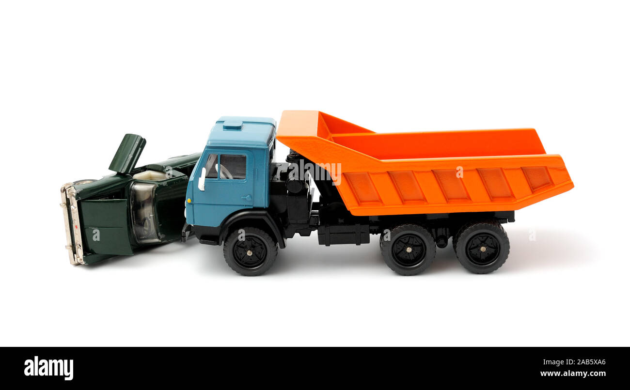 Voitures en accident sur un fond blanc Banque D'Images