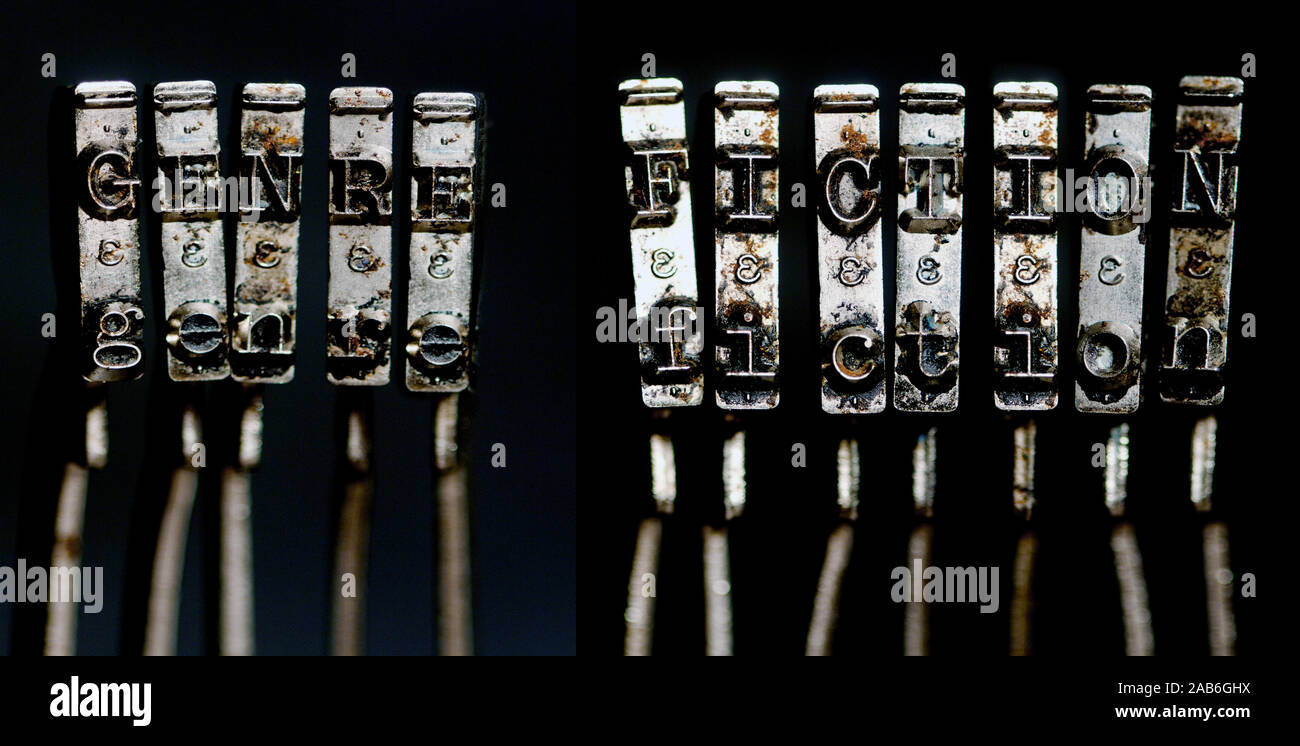 Les mots genre romanesque vieille machine à écrire avec des marteaux Banque D'Images