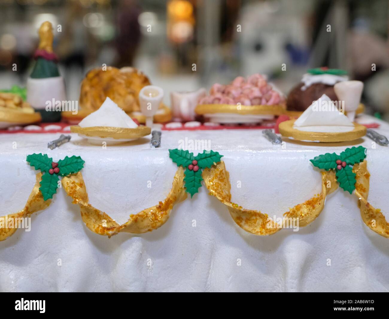 Le Gateau De Noel Parraine Par Kitchenaid A L Ideal Home Show 19 De Noel Les Concurrents Ont Impressionne Les Juges Avec Leur Sugarcraft Photo Stock Alamy