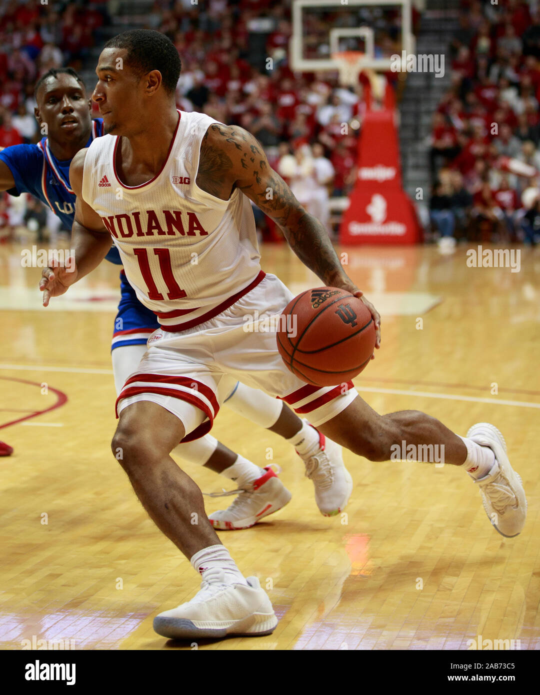 Bloomington, Indiana, USA. 25, nov., 2019. Indiana University's Devonte Green contre Louisiana Tech pendant un match de basket-ball de NCAA college de l'EI à l'Assembly Hall à Bloomington, Indiana, USA. Crédit : Jeremy Hogan/Alamy Live News. Banque D'Images