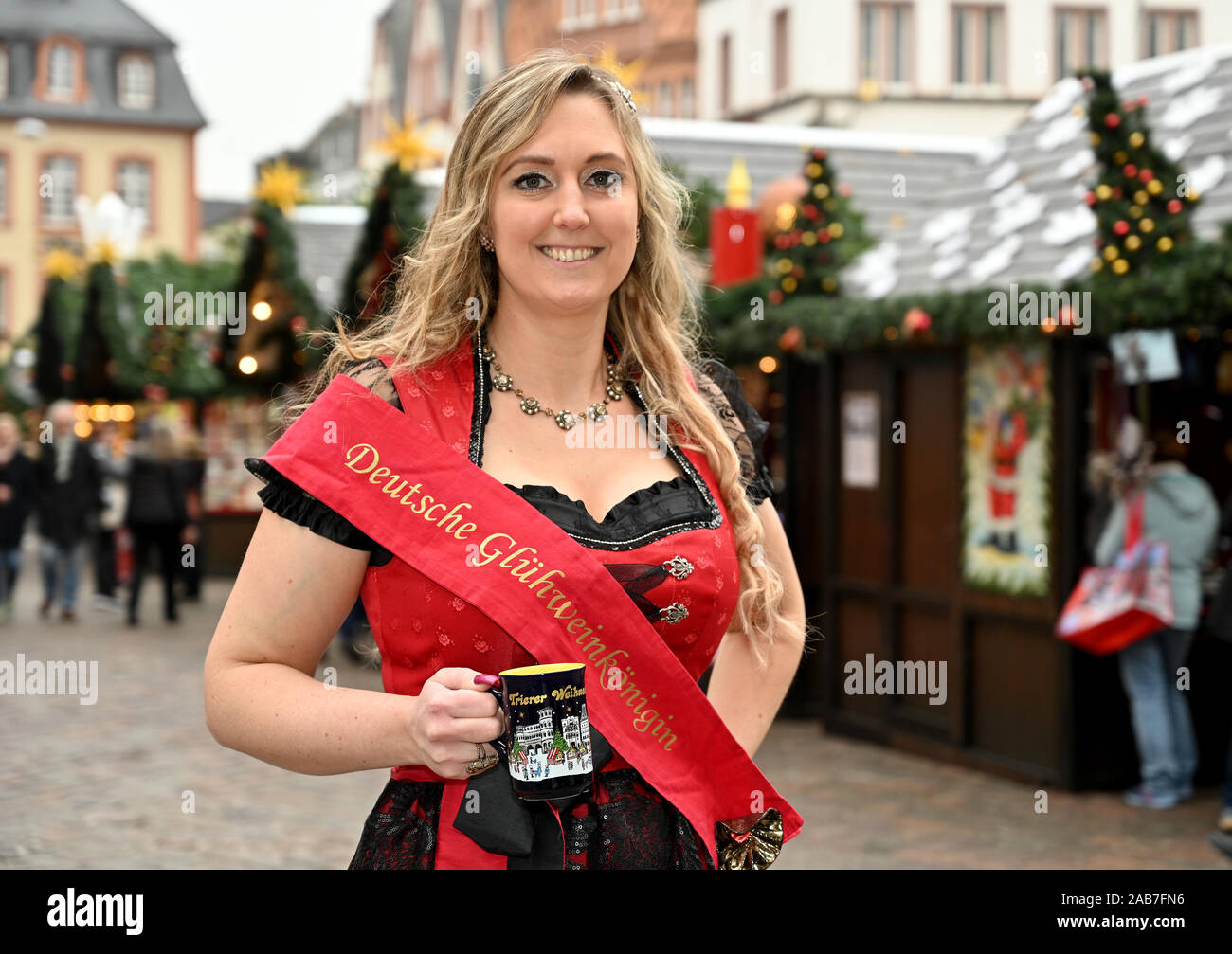 Trier, Allemagne. 25Th Nov, 2019. Le nouveau vin chaud allemand reine
