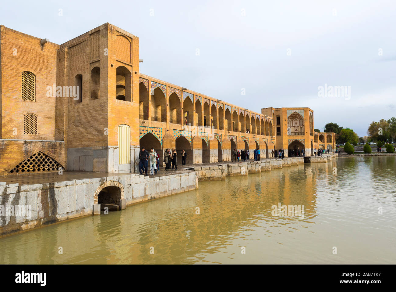 Pol-e Khadju Zayanderud, pont au-dessus de la rivière d'Ispahan, Iran, Moyen-Orient Banque D'Images