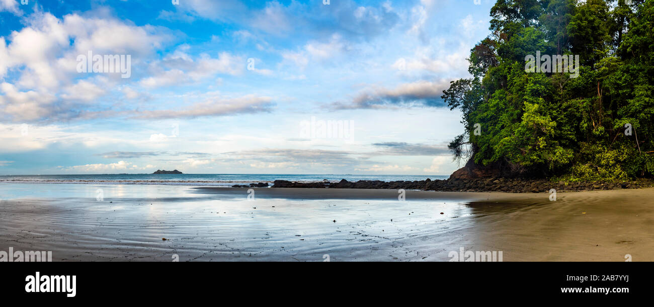 Arco Plage, Playa Uvita, parc national Marino Ballena, province de Puntarenas, Côte Pacifique du Costa Rica, Amérique Centrale Banque D'Images