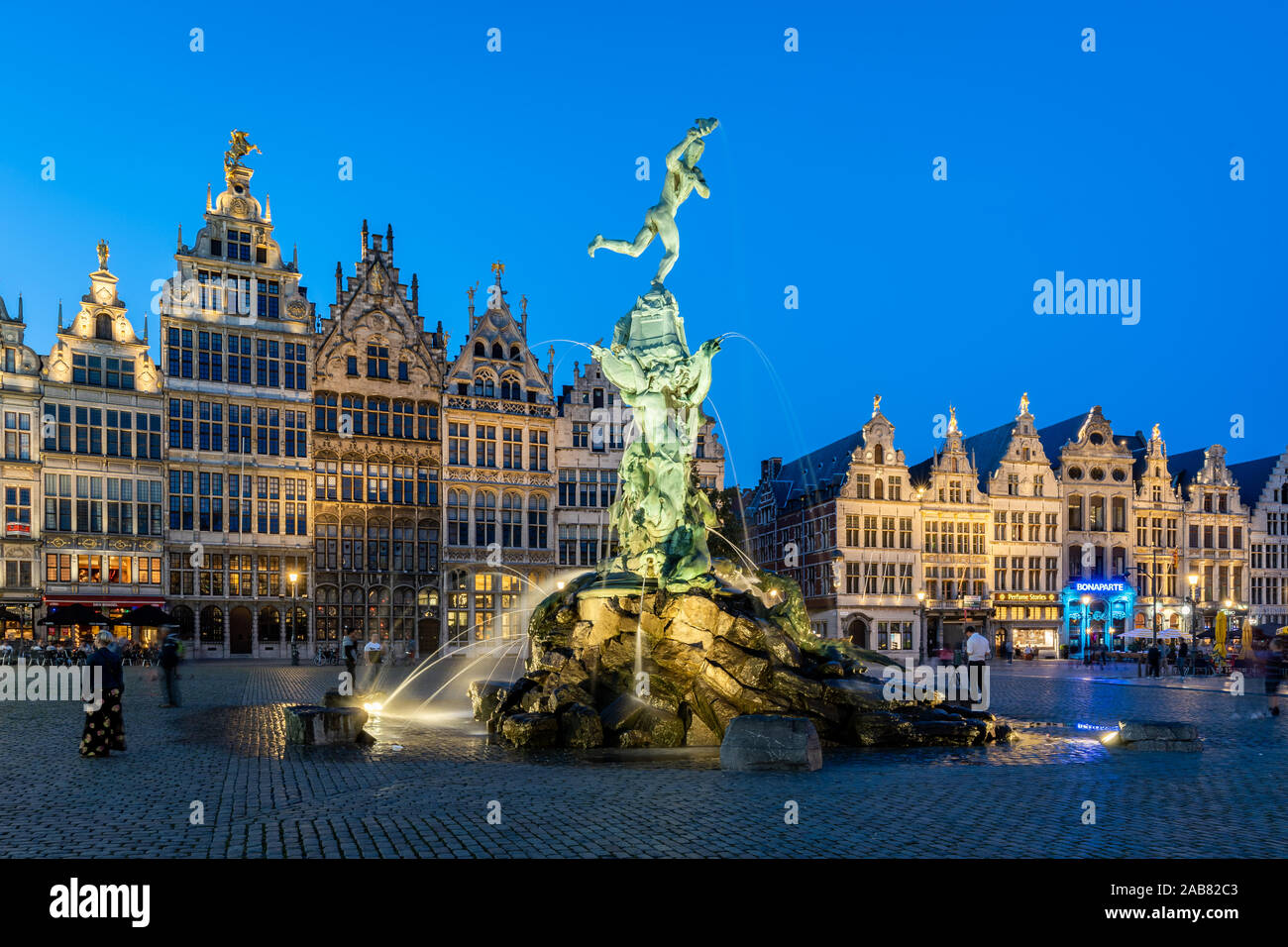 Le Grote Markt dans le centre historique, Anvers, Belgique, Europe Banque D'Images