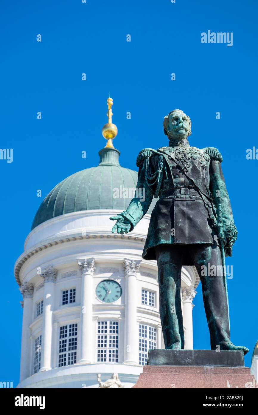 L'Alexander II statue, Tuomiokirkko (cathédrale d'Helsinki), Helsinki, Scandinavie, Europe Banque D'Images