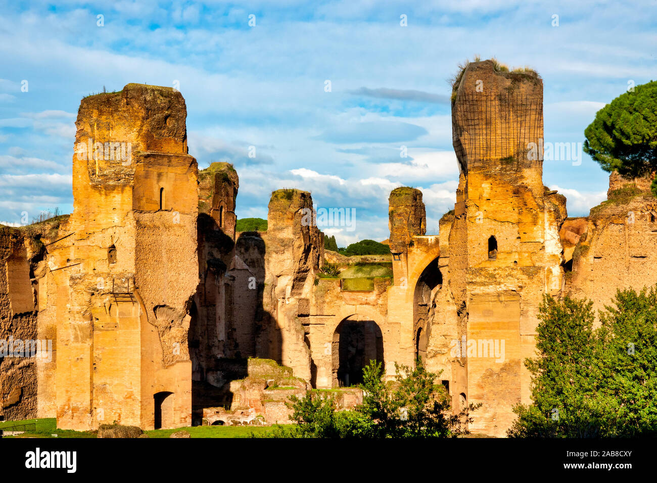 Vue sur les Thermes de Caracalla, Rome, Italie Banque D'Images