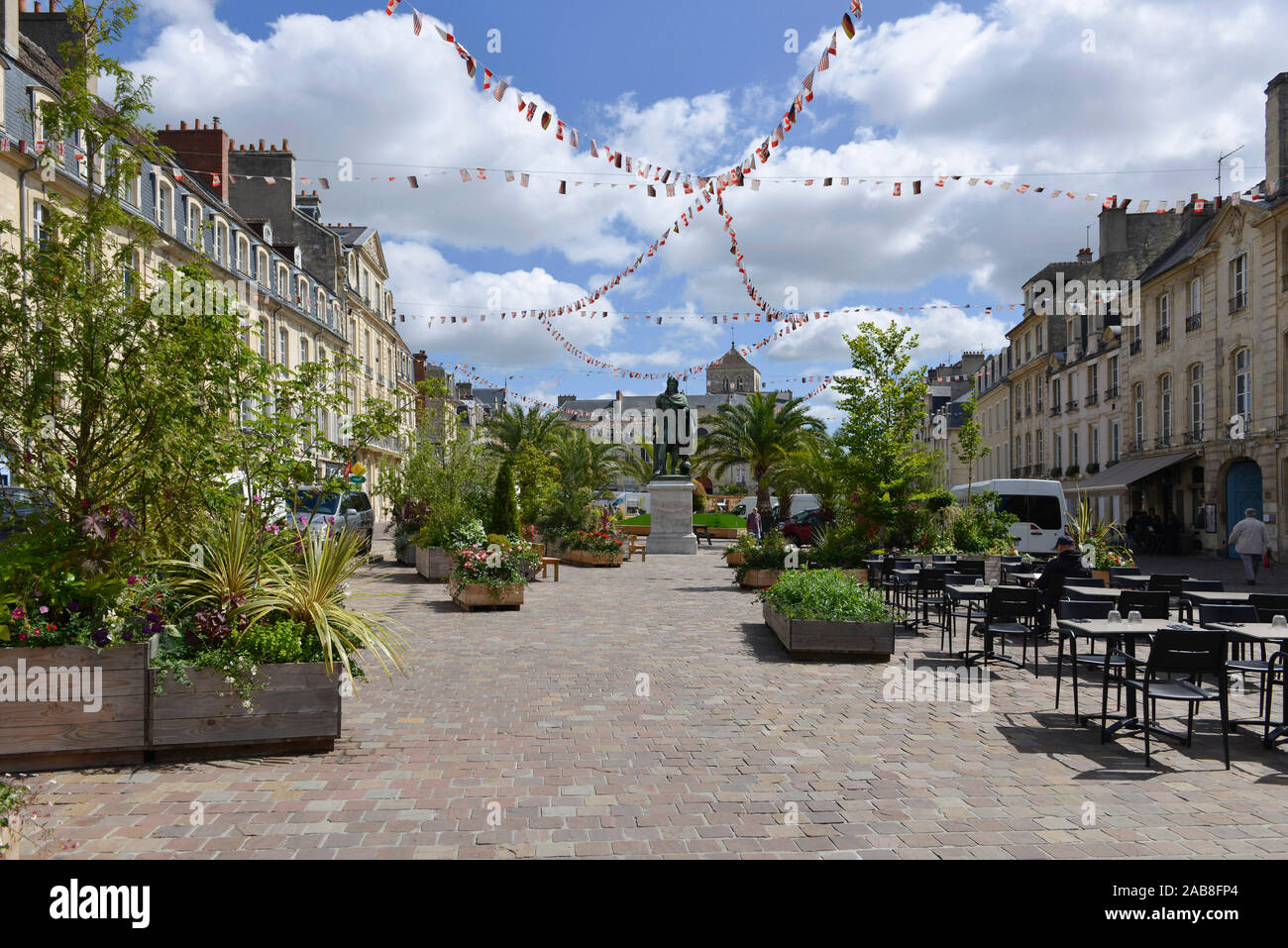 Caen (Normandie, nord-ouest de la France) : "place Saint- Sauveur' Square dans le centre-ville Banque D'Images