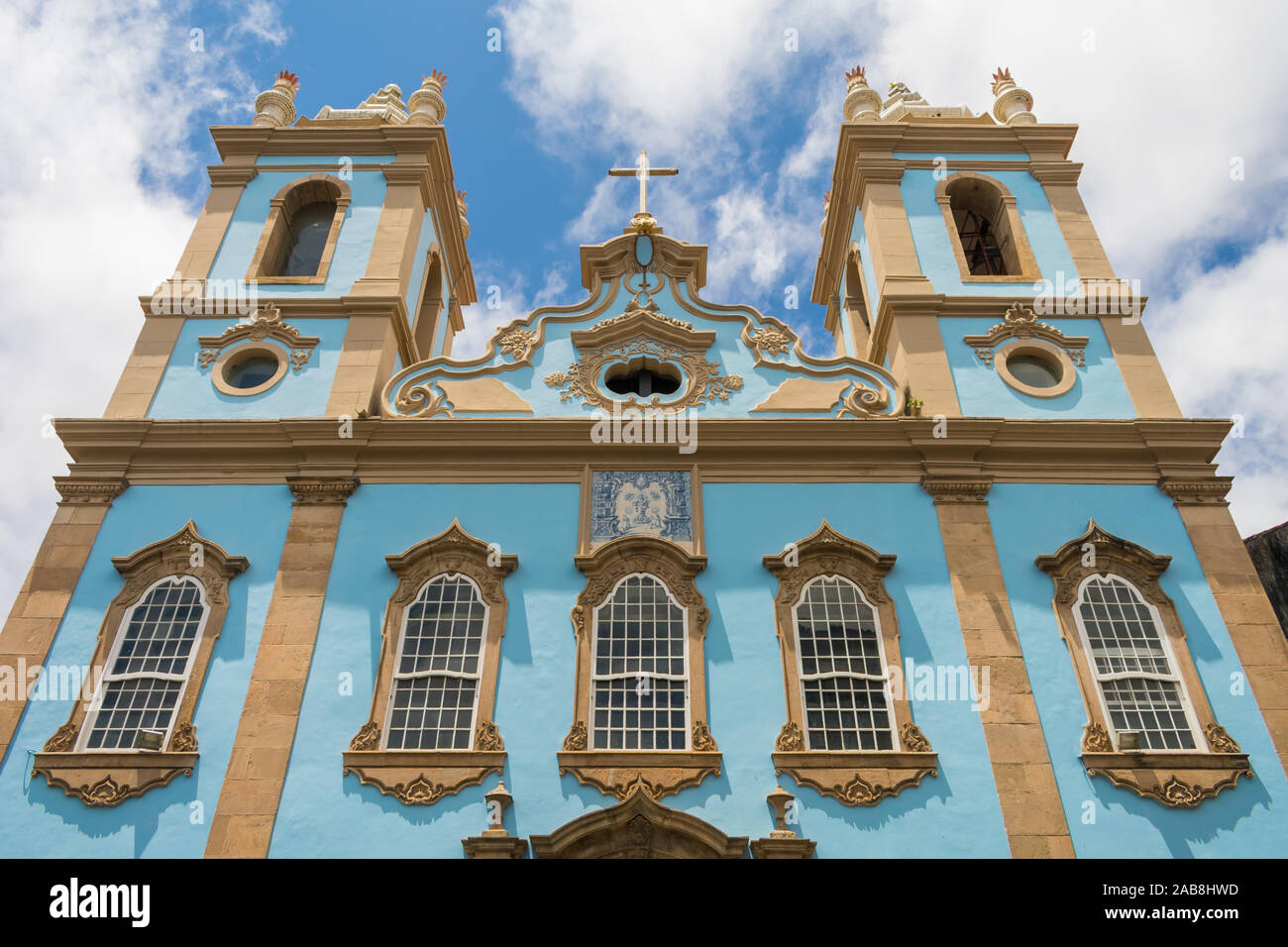 Façade de l'église de Notre-Dame du Rosaire des Noirs dans le Pelourinho, centre historique de Salvador - Bahia, Brésil Banque D'Images