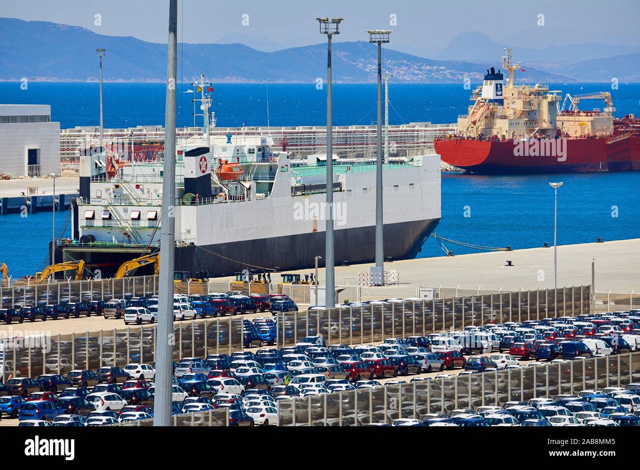 Quai de chargement voiture Ro-Ro, Port de Commerce de Tanger Med, Détroit de Gibraltar, Tanger, Maroc, Afrique, Banque D'Images