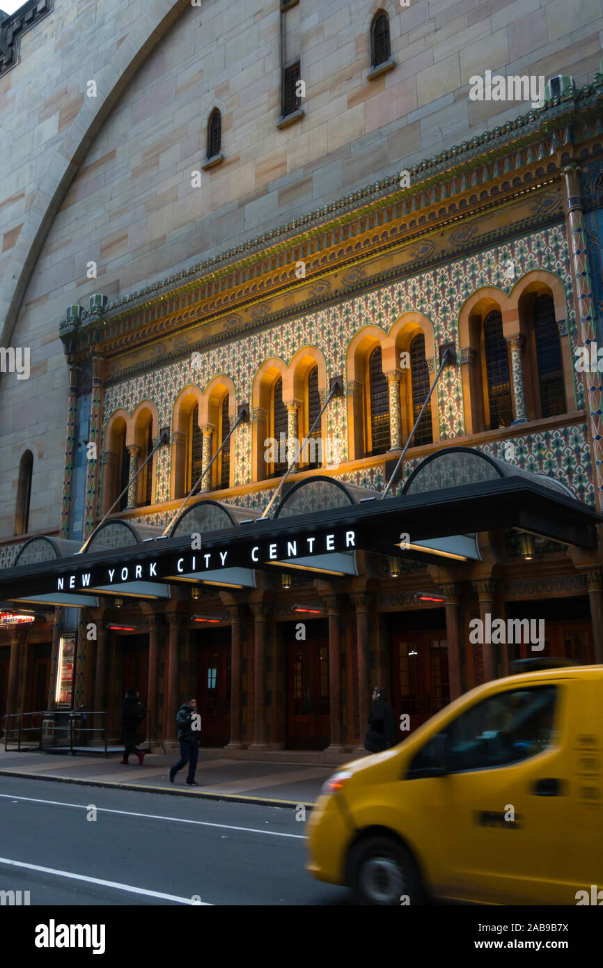 New York City Centre est un 2 257 places théâtre renaissance mauresque situé au 131 West 55th Street, New York, USA Banque D'Images