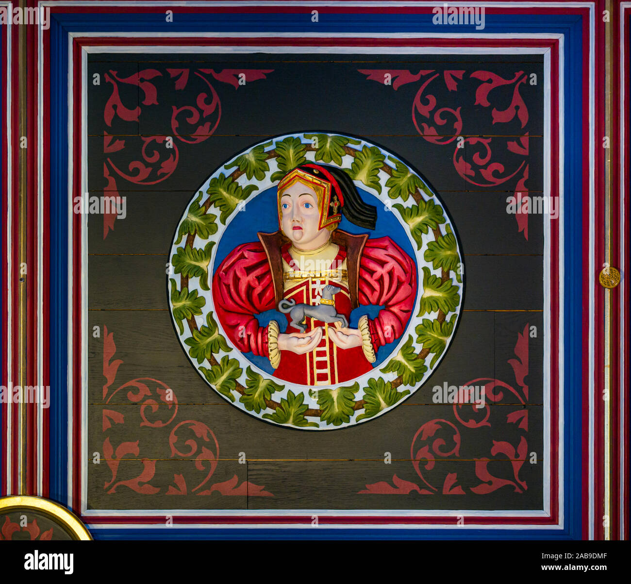 Motif de Royal Scottish reine sculpture sur bois coloré décoration de plafond, l'intérieur du palais, le château de Stirling, Scotland, UK Banque D'Images