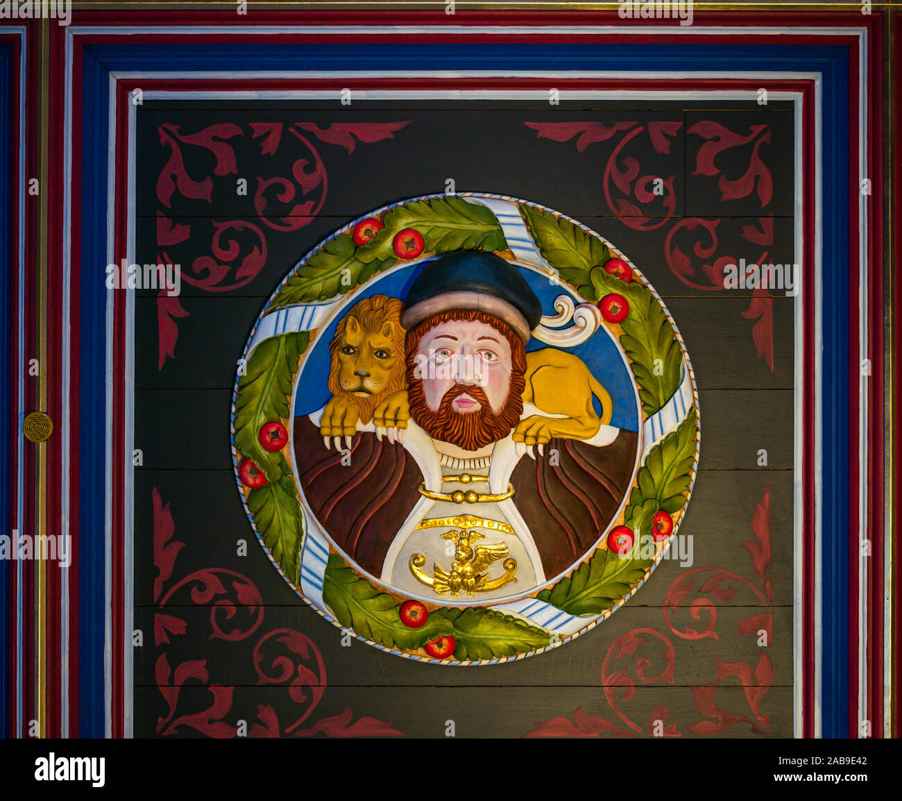 Motif du roi écossais Royal sculpture sur bois coloré décoration de plafond, l'intérieur du palais, le château de Stirling, Scotland, UK Banque D'Images
