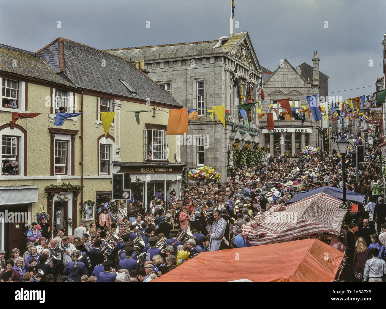 Danse florale Helston. Cornwall. L'Angleterre. UK. Circa 1991 Banque D'Images