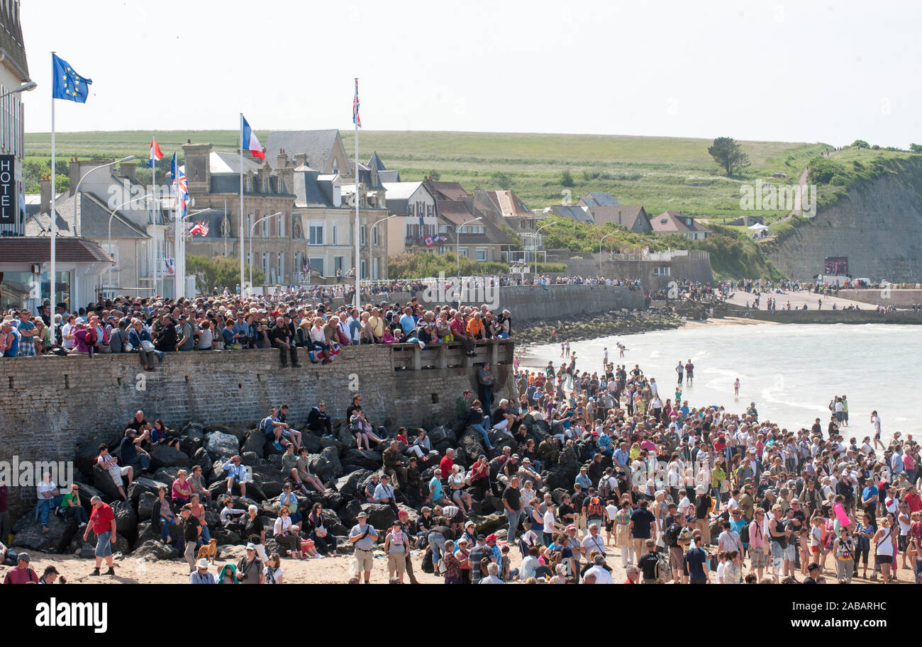 Le duc et la duchesse de Cambridge, participation à la commémoration du 70e anniversaire du débarquement en Normandie à Gold Beach à Arromanches en Normandie. Le 6 juin 2014. Banque D'Images