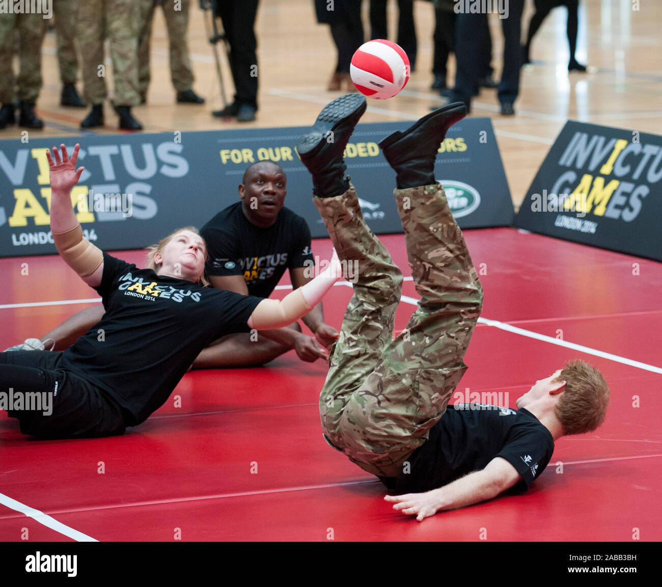 Le prince Harry de lancer l'Invictus Games, un événement sportif international pour les blessés, malades et blessés personnel de service dans l'Copperbox au Queen Elizabeth Olympic Park.Mars 2014 Banque D'Images
