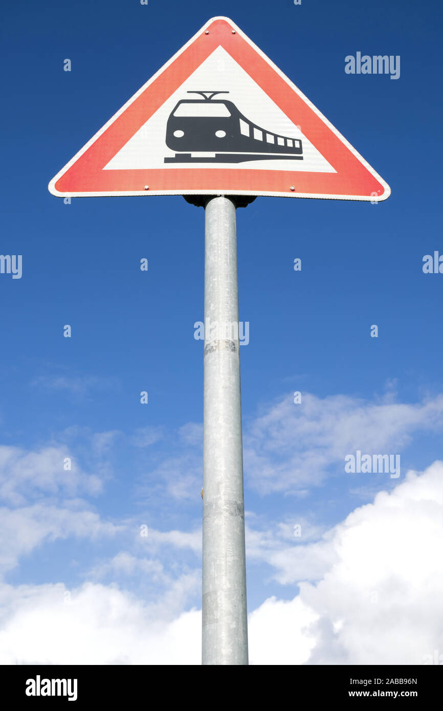 German road sign : passage à niveau Banque D'Images