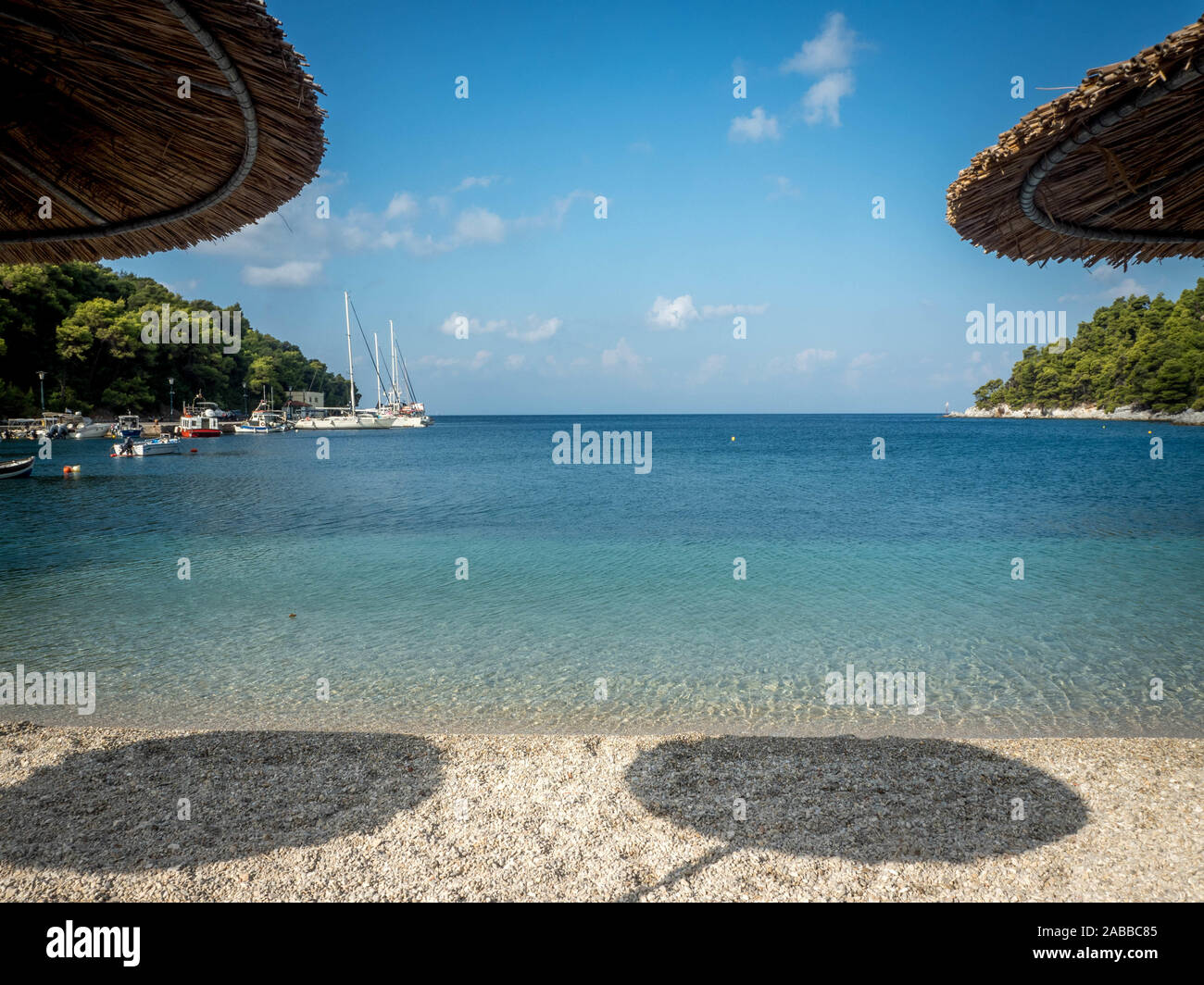 Plage, Arkos, Skiathos, Sporades, en Grèce Banque D'Images