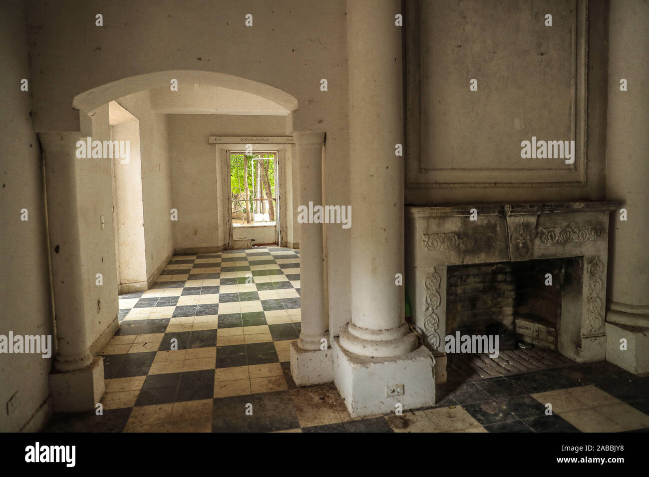 Las Delicias hacienda abandonnée dans la ville magique de Alamos Sonora, Mexique. Maison de délices. ferme, l'architecture. Style Italien, l'architecture italienne. La ville magique Alamos, Sonora, Mexique.', tourisme, © (© Photo : LuisGutierrez NortePhoto.com) abandonada / hacienda Las Delicias en el Pueblo Mágico de Alamos Sonora, Mexique. Casa de Las Delicias. finca, arquitectura. estilo italiano, arquitectrura italiana. el pueblo Mágico Alamos, Sonora, Mexique. turista, turismo, © (© Photo : LuisGutierrez NortePhoto.com) / Banque D'Images