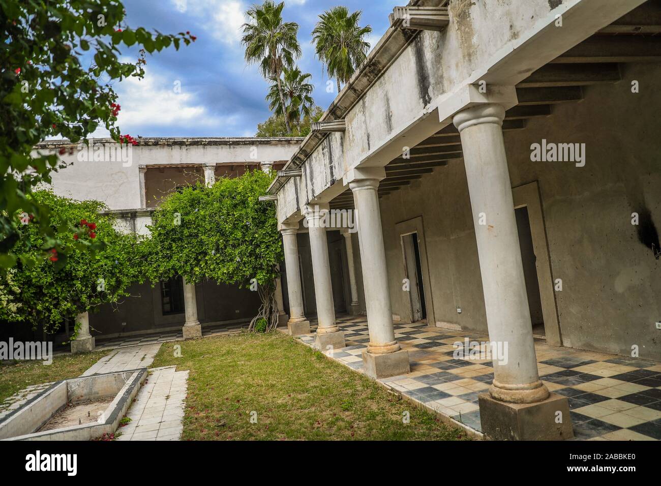 Las Delicias hacienda abandonnée dans la ville magique de Alamos Sonora, Mexique. Maison de délices. ferme, l'architecture. Style Italien, l'architecture italienne. La ville magique Alamos, Sonora, Mexique.', tourisme, © (© Photo : LuisGutierrez NortePhoto.com) abandonada / hacienda Las Delicias en el Pueblo Mágico de Alamos Sonora, Mexique. Casa de Las Delicias. finca, arquitectura. estilo italiano, arquitectrura italiana. el pueblo Mágico Alamos, Sonora, Mexique. turista, turismo, © (© Photo : LuisGutierrez NortePhoto.com) / Banque D'Images